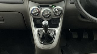 Used 2012 Hyundai i10 [2010-2016] Sportz 1.2 Petrol Petrol Manual interior GEAR  KNOB VIEW