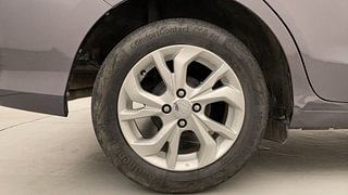 Used 2018 honda Amaze 1.5 V CVT i-DTEC Diesel Automatic tyres RIGHT REAR TYRE RIM VIEW