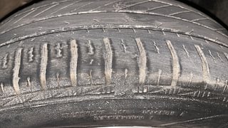 Used 2019 Volkswagen Ameo [2016-2020] 1.0 Trendline Petrol Petrol Manual tyres RIGHT FRONT TYRE TREAD VIEW