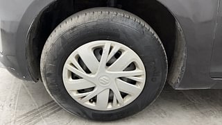 Used 2017 Maruti Suzuki Swift [2011-2017] VXi Petrol Manual tyres LEFT FRONT TYRE RIM VIEW