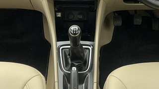 Used 2022 Maruti Suzuki Ciaz Zeta Petrol Petrol Manual interior GEAR  KNOB VIEW