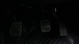 Used 2017 Maruti Suzuki Swift [2011-2017] VXi Petrol Manual interior PEDALS VIEW