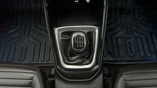Used 2022 Kia Sonet GTX Plus 1.0 iMT Petrol Manual interior GEAR  KNOB VIEW