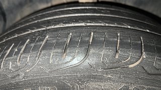 Used 2021 Tata Altroz XZ Plus 1.2 Petrol Manual tyres RIGHT FRONT TYRE TREAD VIEW