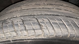 Used 2021 Renault Kiger RXZ 1.0 Turbo MT Dual Tone Petrol Manual tyres RIGHT REAR TYRE TREAD VIEW