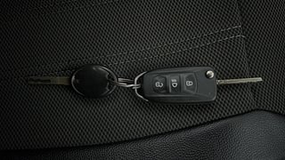 Used 2019 Tata Tiago XZ W/O Alloy Petrol Manual extra CAR KEY VIEW