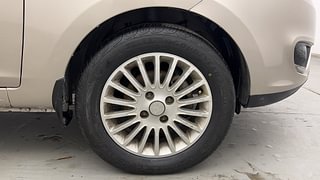 Used 2016 Tata Zest [2014-2019] XT Diesel Diesel Manual tyres RIGHT FRONT TYRE RIM VIEW