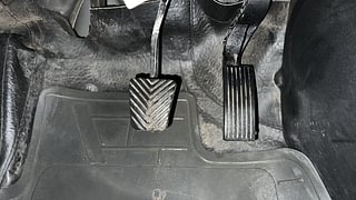 Used 2021 Hyundai Venue [2019-2022] SX 1.0  Turbo iMT Petrol Manual interior PEDALS VIEW