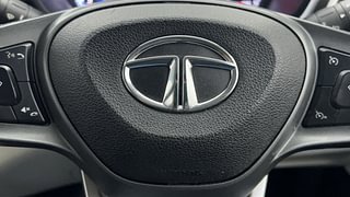 Used 2021 Tata Altroz XZ Plus 1.2 Petrol Manual top_features Airbags