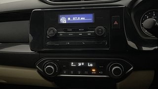 Used 2018 honda Amaze 1.5 V CVT i-DTEC Diesel Automatic interior MUSIC SYSTEM & AC CONTROL VIEW