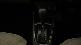 Used 2018 honda Amaze 1.5 V CVT i-DTEC Diesel Automatic interior GEAR  KNOB VIEW