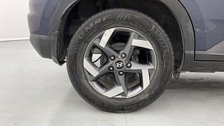 Used 2021 Hyundai Venue [2019-2022] SX 1.0  Turbo iMT Petrol Manual tyres RIGHT REAR TYRE RIM VIEW