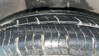 Used 2015 Hyundai i10 magna 1.1 Petrol Manual tyres RIGHT FRONT TYRE TREAD VIEW