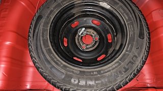 Used 2017 Renault Kwid [2015-2019] RXT Petrol Manual tyres SPARE TYRE VIEW