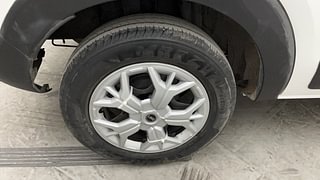 Used 2021 Renault Triber RXZ Dual Tone Petrol Manual tyres RIGHT REAR TYRE RIM VIEW