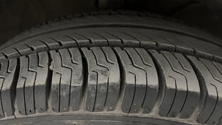 Used 2021 Maruti Suzuki Swift ZXI Petrol Manual tyres RIGHT FRONT TYRE TREAD VIEW