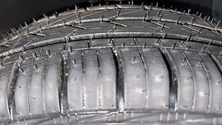 Used 2015 Hyundai Grand i10 [2013-2017] Magna 1.2 Kappa VTVT Petrol Manual tyres RIGHT FRONT TYRE TREAD VIEW