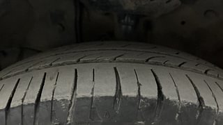 Used 2018 honda Amaze 1.5 V CVT i-DTEC Diesel Automatic tyres LEFT FRONT TYRE TREAD VIEW