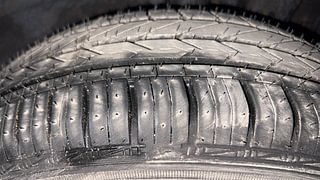 Used 2015 Hyundai Grand i10 [2013-2017] Magna 1.2 Kappa VTVT Petrol Manual tyres LEFT REAR TYRE TREAD VIEW