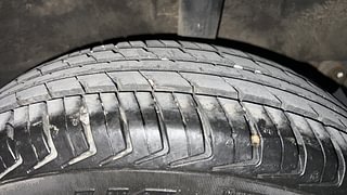 Used 2017 Renault Kwid [2015-2019] RXT Petrol Manual tyres LEFT REAR TYRE TREAD VIEW