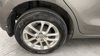 Used 2021 Maruti Suzuki Swift ZXI Petrol Manual tyres RIGHT REAR TYRE RIM VIEW