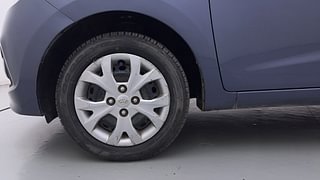 Used 2015 Hyundai Grand i10 [2013-2017] Magna 1.2 Kappa VTVT Petrol Manual tyres LEFT FRONT TYRE RIM VIEW