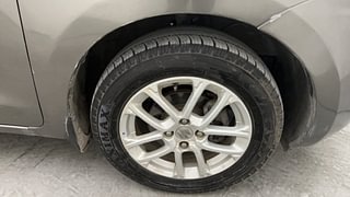 Used 2021 Maruti Suzuki Swift ZXI Petrol Manual tyres RIGHT FRONT TYRE RIM VIEW