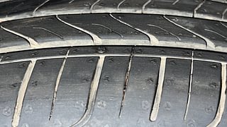 Used 2020 Toyota Glanza [2019-2022] V Petrol Manual tyres RIGHT FRONT TYRE TREAD VIEW