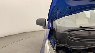 Used 2018 Hyundai Eon [2011-2018] Magna + Petrol Manual engine ENGINE RIGHT SIDE HINGE & APRON VIEW