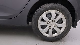 Used 2014 Hyundai Eon Magna 1.0l Petrol MT Petrol Manual tyres LEFT REAR TYRE RIM VIEW