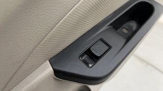Used 2015 Maruti Suzuki Celerio VXI AMT Petrol Automatic top_features Rear power window
