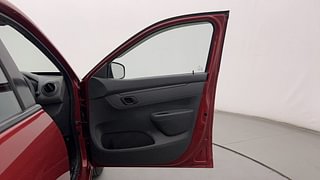 Used 2017 Renault Kwid [2015-2019] RXT Petrol Manual interior RIGHT FRONT DOOR OPEN VIEW