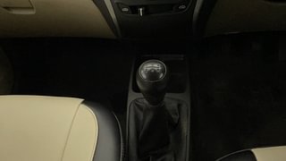 Used 2018 Hyundai Eon [2011-2018] Magna + Petrol Manual interior GEAR  KNOB VIEW