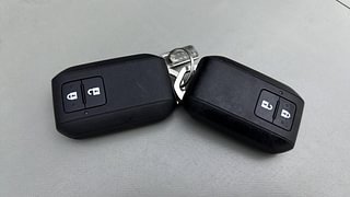 Used 2020 Toyota Glanza [2019-2022] V Petrol Manual extra CAR KEY VIEW