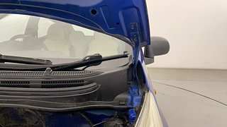 Used 2018 Hyundai Eon [2011-2018] Magna + Petrol Manual engine ENGINE LEFT SIDE HINGE & APRON VIEW
