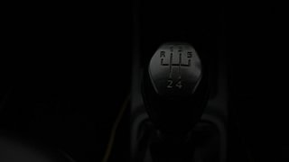 Used 2017 Renault Kwid [2015-2019] RXT Petrol Manual interior GEAR  KNOB VIEW
