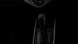 Used 2016 Maruti Suzuki Baleno [2015-2019] Zeta AT Petrol Petrol Automatic interior GEAR  KNOB VIEW