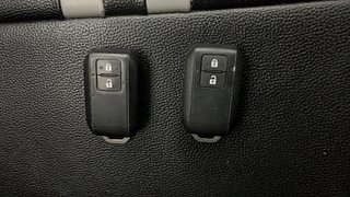 Used 2021 Maruti Suzuki Swift ZXI Petrol Manual extra CAR KEY VIEW