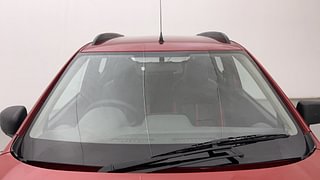 Used 2017 Renault Kwid [2015-2019] RXT Petrol Manual exterior FRONT WINDSHIELD VIEW