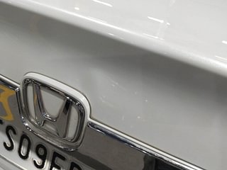 Used 2018 honda Amaze 1.5 V CVT i-DTEC Diesel Automatic dents MINOR DENT