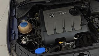 Used 2013 volkswagen Vento 1.6L Highline Diesel Diesel Manual engine ENGINE RIGHT SIDE VIEW