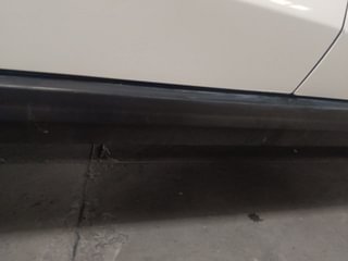 Used 2016 Honda BR-V [2016-2020] V CVT Petrol Petrol Automatic dents MINOR SCRATCH
