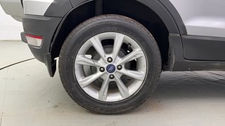 Used 2021 Ford EcoSport [2017-2021] Titanium 1.5L TDCi Diesel Manual tyres RIGHT REAR TYRE RIM VIEW