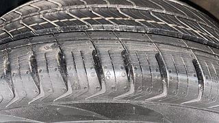 Used 2015 Hyundai Elite i20 [2014-2018] Asta 1.2 Petrol Manual tyres LEFT FRONT TYRE TREAD VIEW