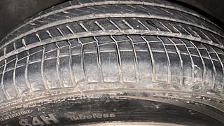 Used 2013 volkswagen Vento 1.6L Highline Diesel Diesel Manual tyres RIGHT REAR TYRE TREAD VIEW