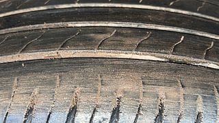 Used 2019 Hyundai Venue [2019-2022] SX Plus 1.0 Turbo DCT Petrol Automatic tyres LEFT REAR TYRE TREAD VIEW