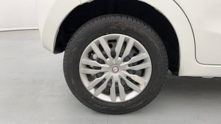 Used 2016 Maruti Suzuki Celerio VXI AMT Petrol Automatic tyres RIGHT REAR TYRE RIM VIEW