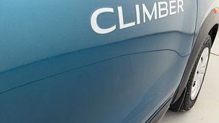Used 2021 Renault Kwid CLIMBER 1.0 AMT Opt Petrol Automatic dents MINOR DENT