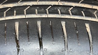 Used 2018 Hyundai Elite i20 [2018-2020] Asta 1.2 (O) Petrol Manual tyres LEFT FRONT TYRE TREAD VIEW