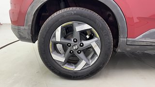 Used 2019 Hyundai Venue [2019-2022] SX Plus 1.0 Turbo DCT Petrol Automatic tyres RIGHT REAR TYRE RIM VIEW